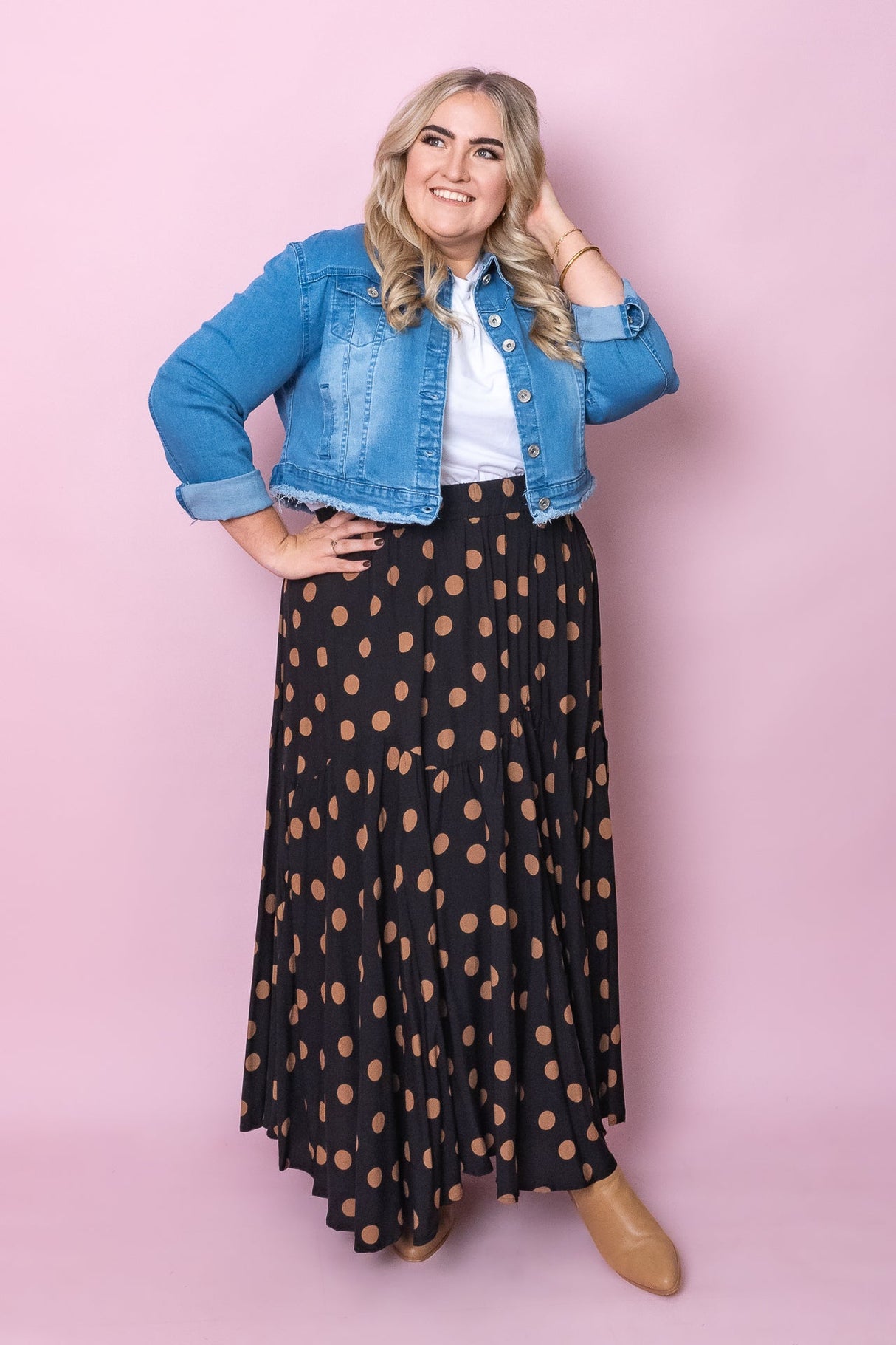 Toris Maxi Skirt in Black