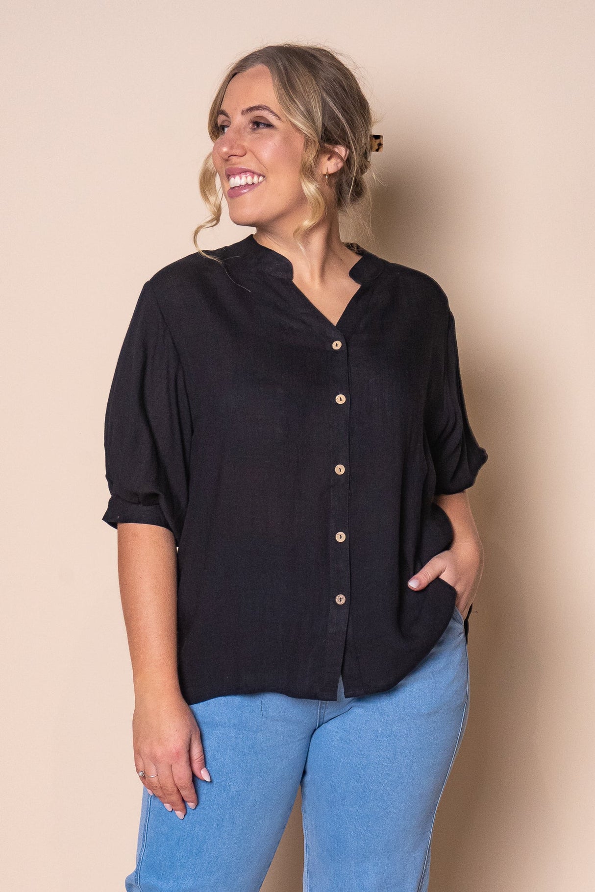 Perlina Top in Black